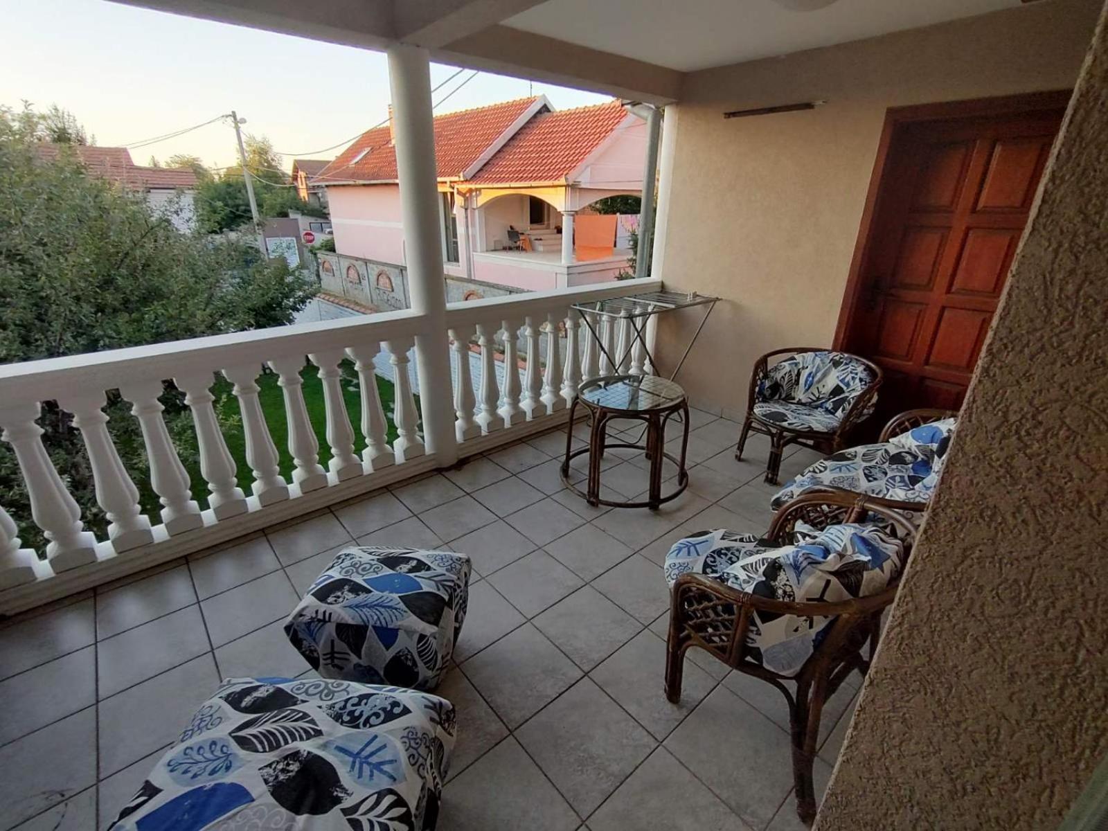 Plavi Apartman Airport Belgrad Exterior foto